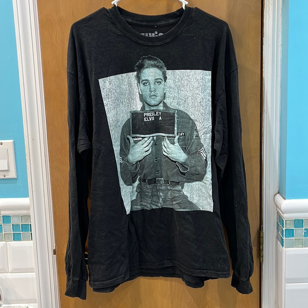Long sleeved Elvis Presley shirt